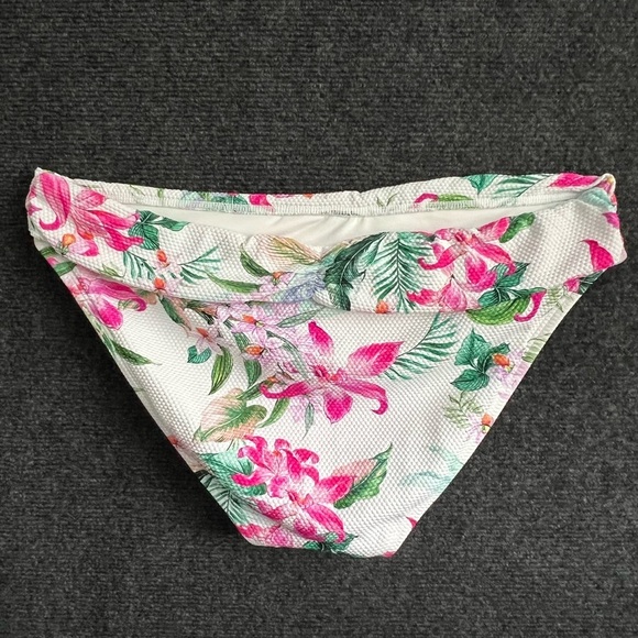 NEW! La Blanca Floral Bikini Bottom - Picture 5 of 11